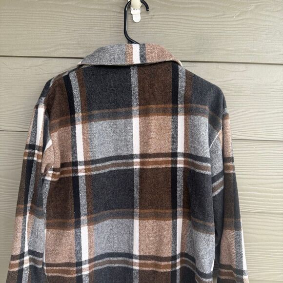 Goodnight Macaroon plaid flannel button front shirt - Picture 5 of 6